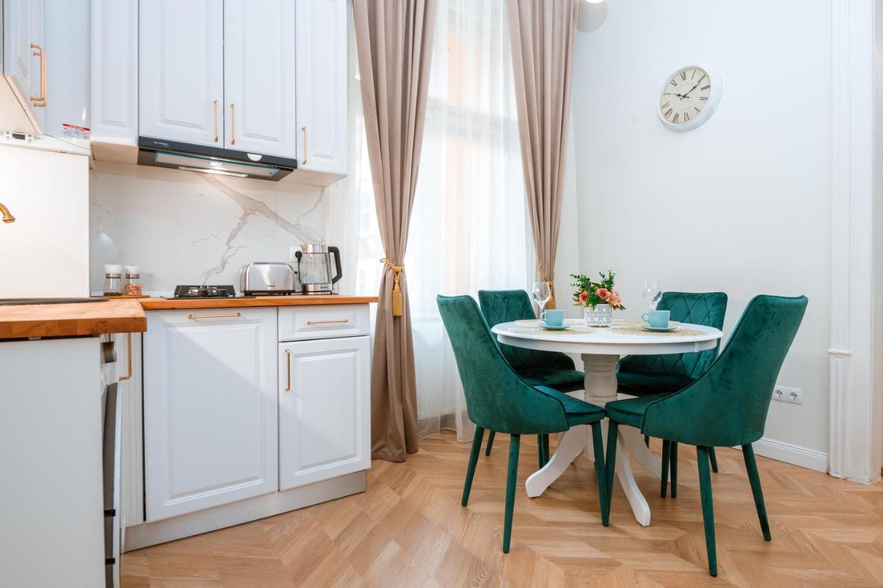 Apartament De Lux Central, P-Ta Matei Corvin クルージュ＝ナポカ エクステリア 写真